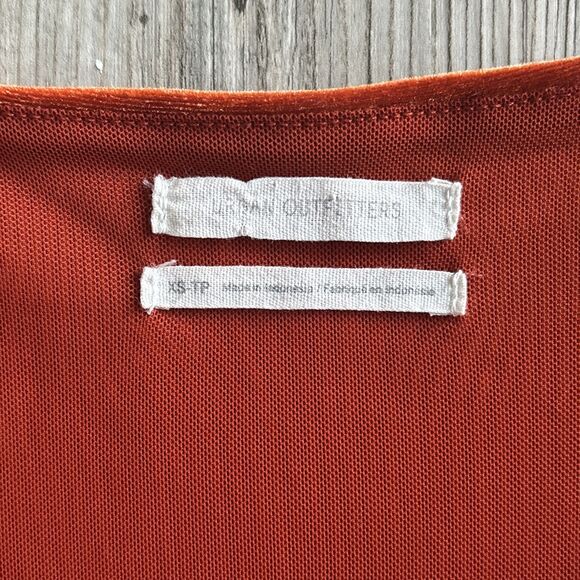 Urban Outfitters Long Sleeved Velvet Jumpsuit Romper Terra-Cotta Orange Size XS - Picture 2 of 8